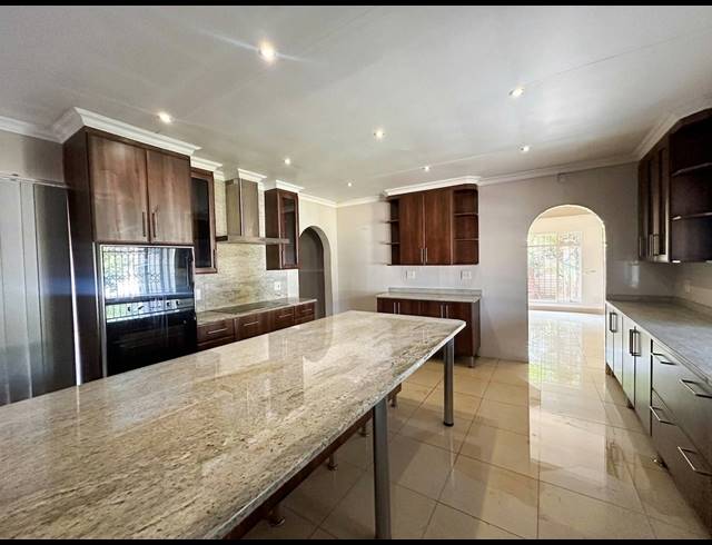 3 BEDROOM HOUSE TO LET IN ARCON PARK